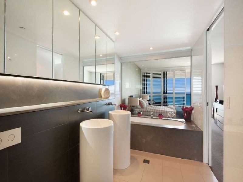 12105/1 Oracle Boulevard, Broadbeach QLD 4218