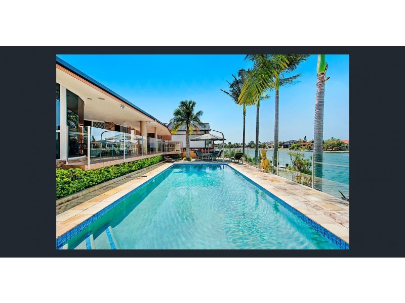 74 Edinburgh Road, Benowa Waters QLD 4217