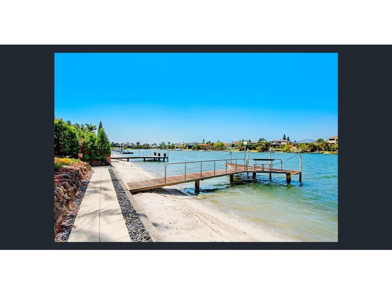 74 Edinburgh Road, Benowa Waters QLD 4217