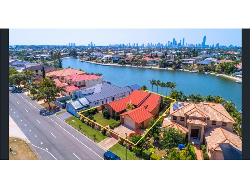 74 Edinburgh Road, Benowa Waters QLD 4217