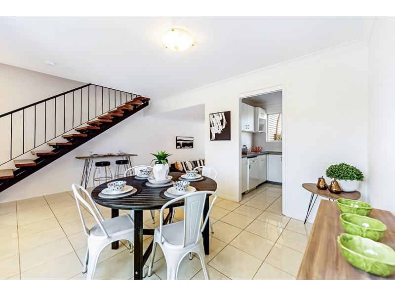 6/6 Duet Drive, Mermaid Waters QLD 4218