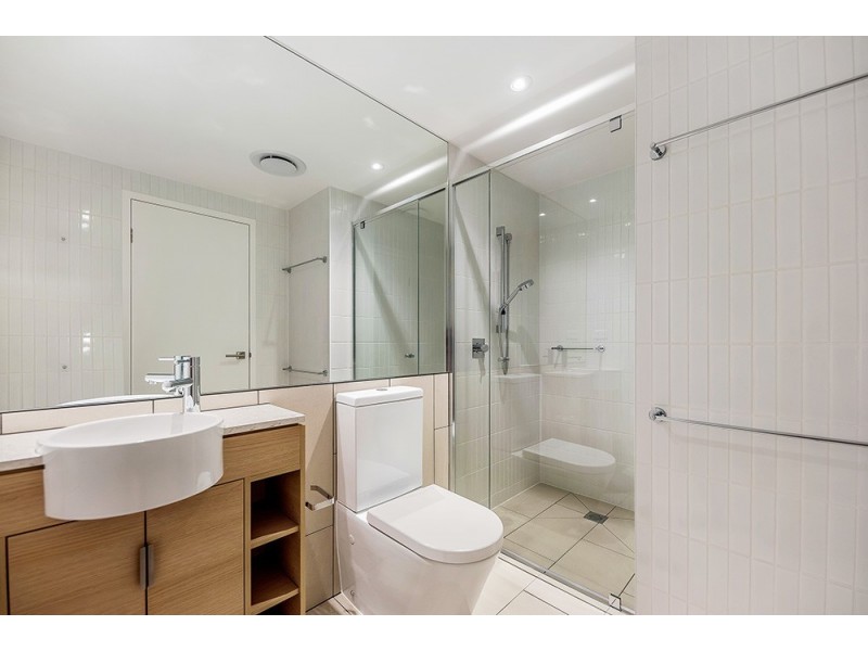 50 Surf Parade, Broadbeach QLD 4218