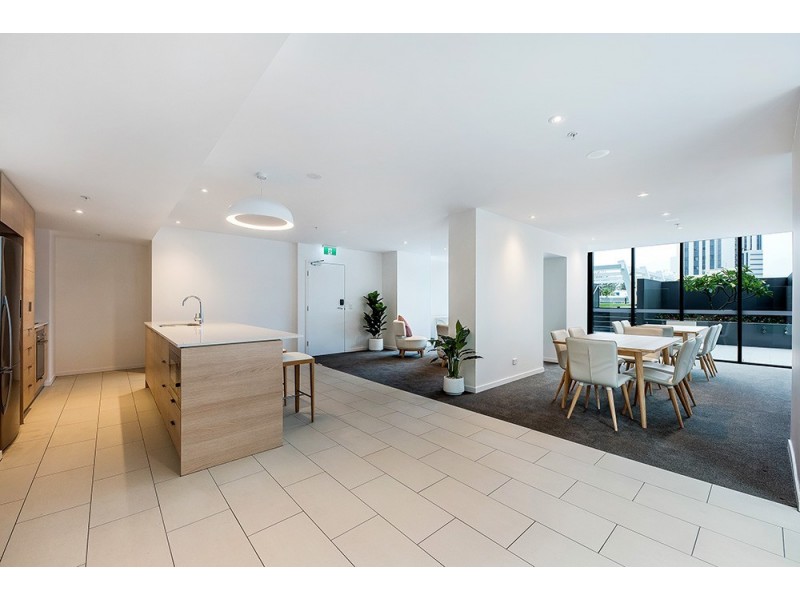 50 Surf Parade, Broadbeach QLD 4218