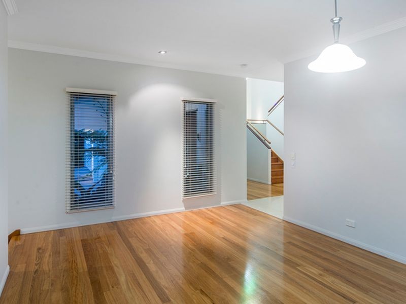 16 Andromeda Parade, Robina QLD 4226