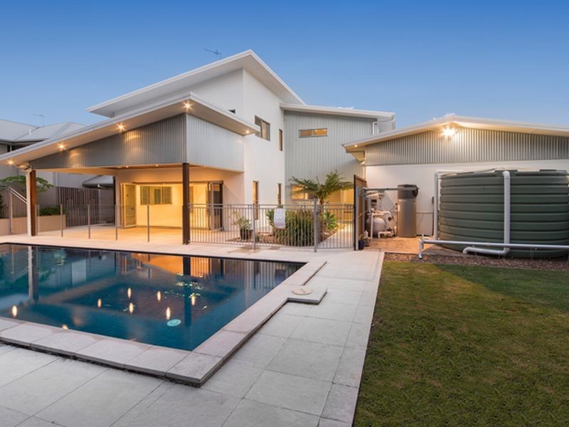 16 Andromeda Parade, Robina QLD 4226