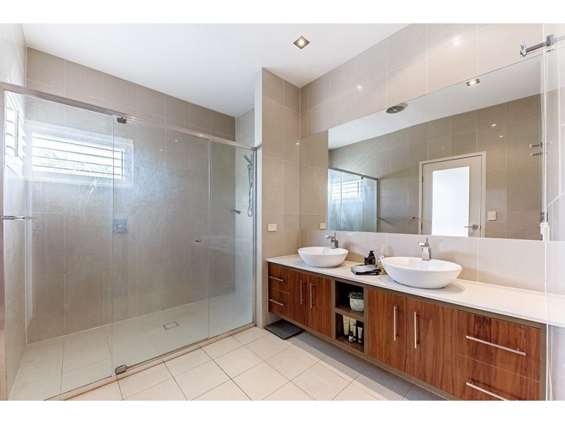 5020B Riverwood Grove, Benowa QLD 4217