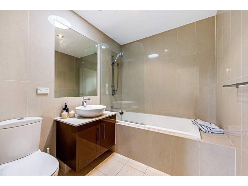 5020B Riverwood Grove, Benowa QLD 4217