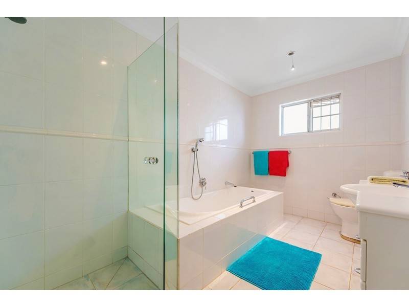 86 Gibraltar Drive, Surfers Paradise QLD 4217