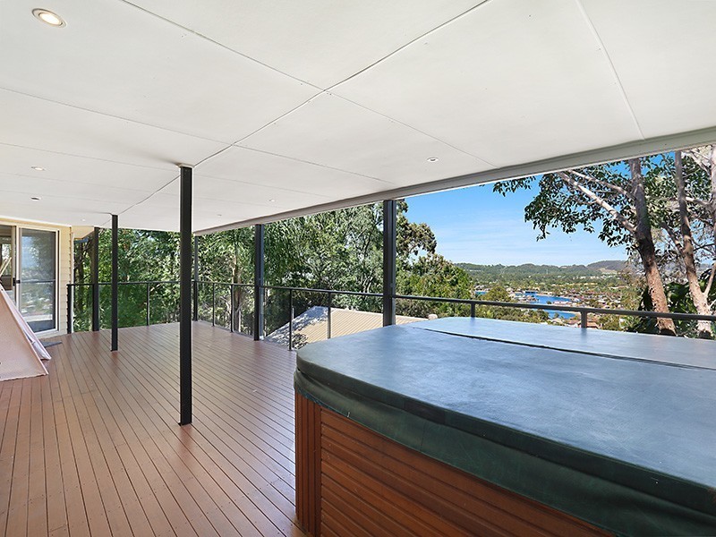 64 Doubleview Drive, Elanora QLD 4221