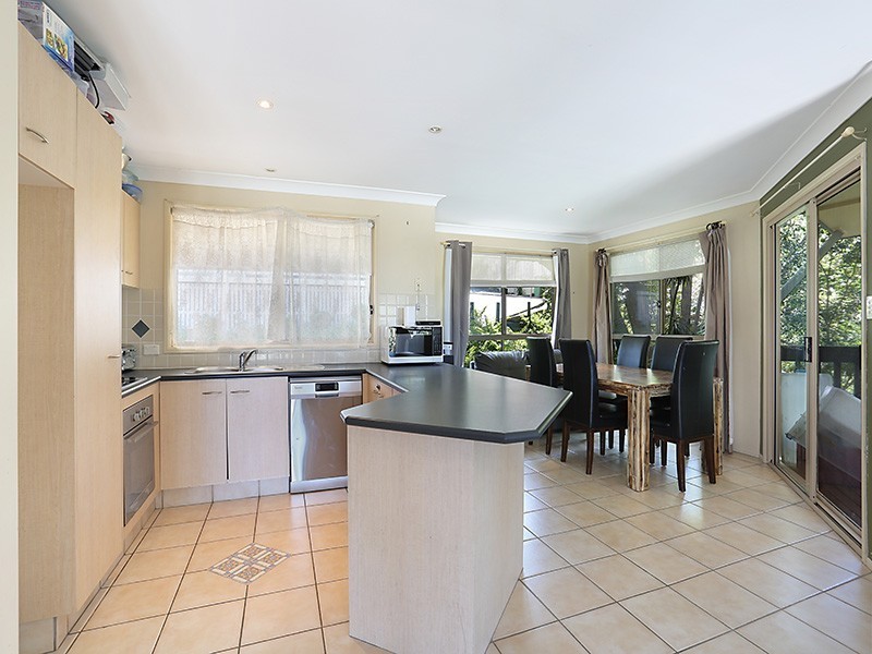 64 Doubleview Drive, Elanora QLD 4221