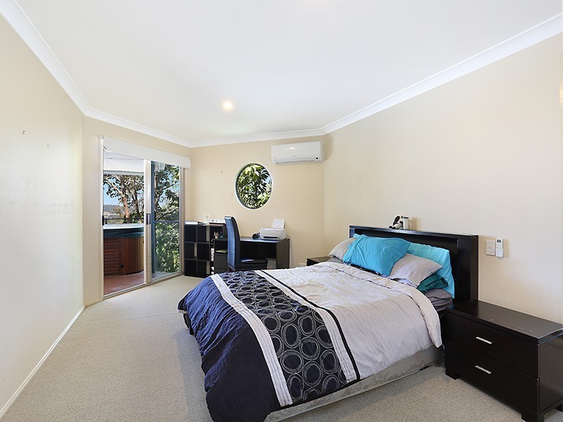64 Doubleview Drive, Elanora QLD 4221