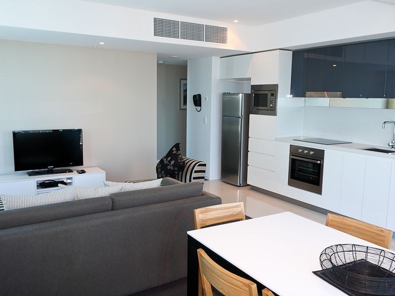 22206/3113 Gold Coast Highway, Surfers Paradise QLD 4217