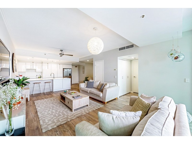 2216/33 T E Peters Drive, Broadbeach Waters QLD 4218