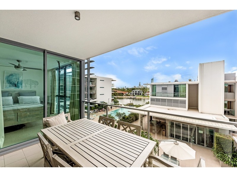 2216/33 T E Peters Drive, Broadbeach Waters QLD 4218
