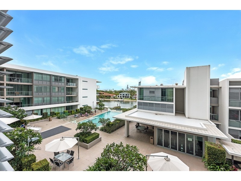 2216/33 T E Peters Drive, Broadbeach Waters QLD 4218