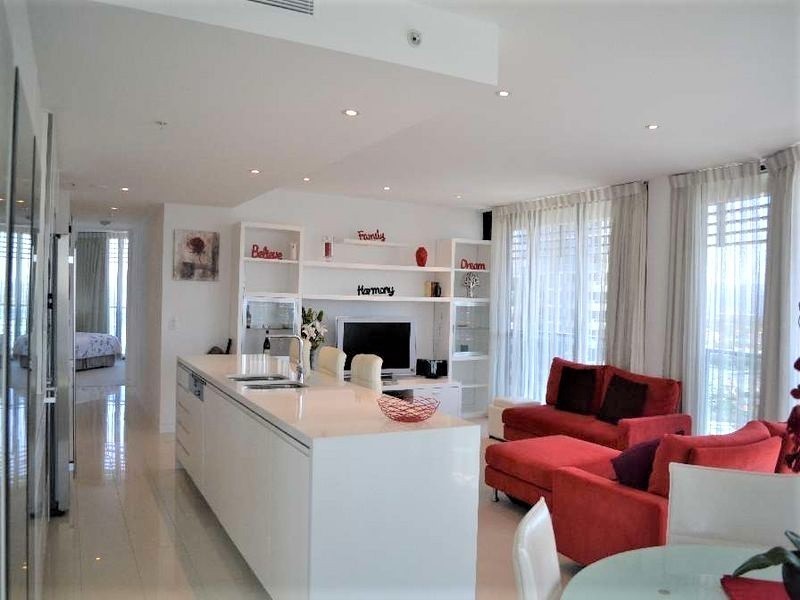 22502/4 Charles Avenue, Broadbeach QLD 4218