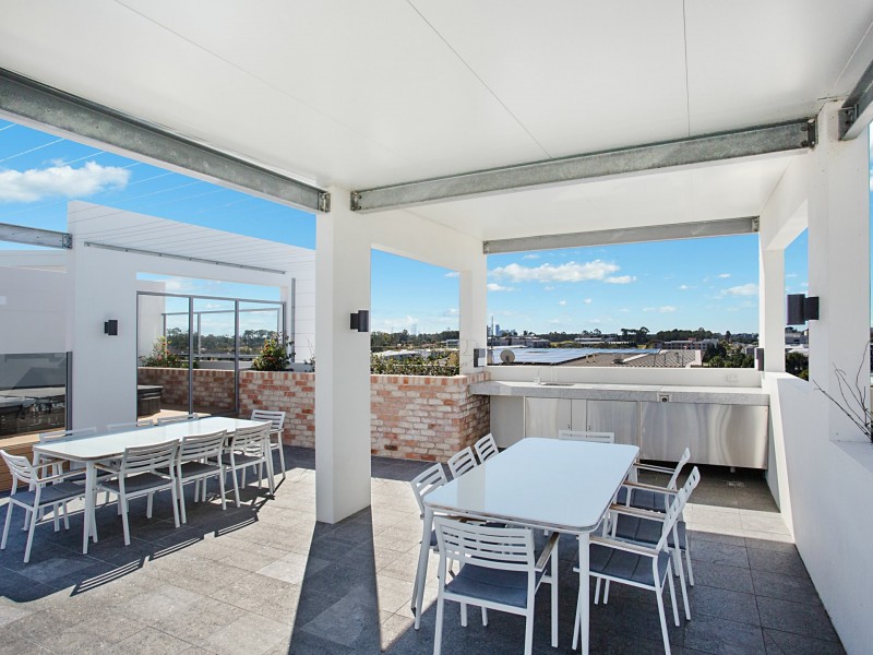 110/190 Varsity Parade, Varsity Lakes QLD 4227
