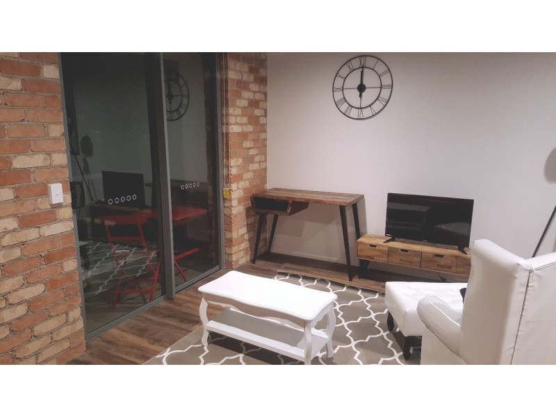 110/190 Varsity Parade, Varsity Lakes QLD 4227