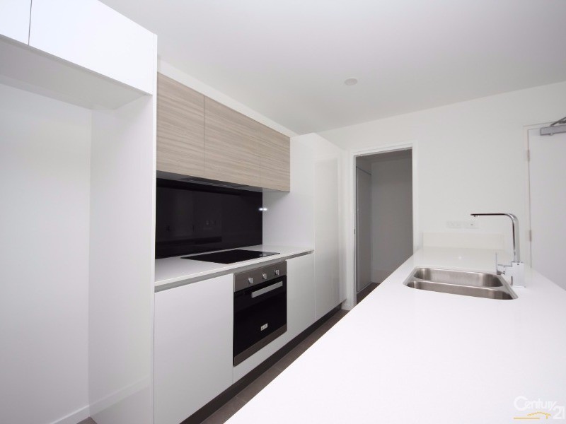 3201/1-7 Waterford Court, Bundall QLD 4217