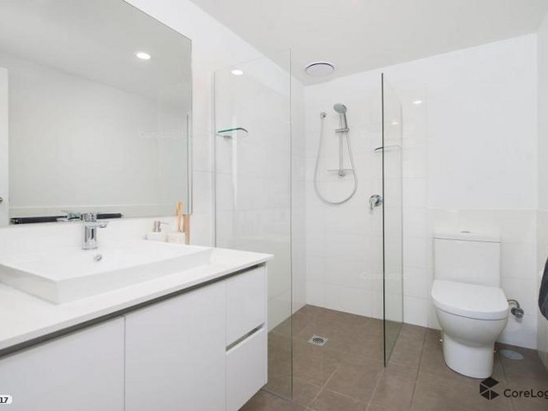 Apartment 4112/1-7 Waterford Court, Bundall QLD 4217