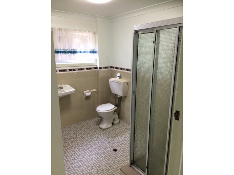 2/12 Elizabeth Avenue, Broadbeach QLD 4218