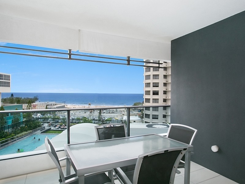 10603/4 Charles Avenue, Broadbeach QLD 4218
