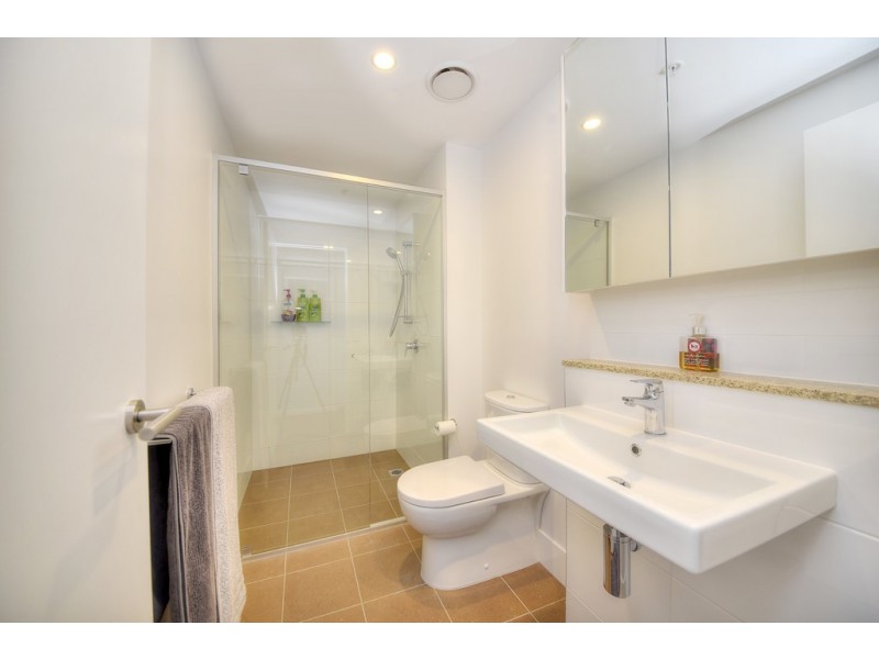 122/2729-2733 Gold Coast Highway, Broadbeach QLD 4218