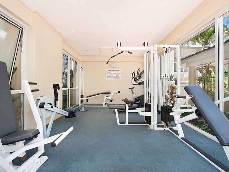 16/122 Old Burleigh Road, Broadbeach QLD 4218