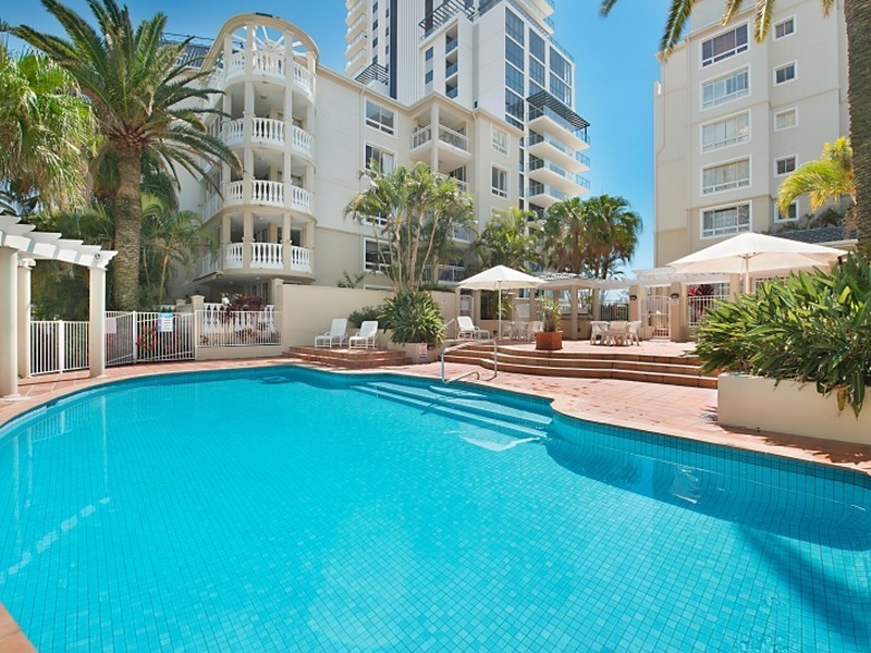 16/122 Old Burleigh Road, Broadbeach QLD 4218