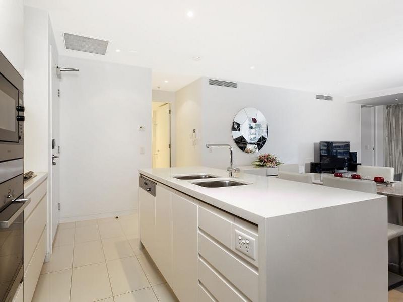 708/1 Oracle Boulevard, Broadbeach QLD 4218