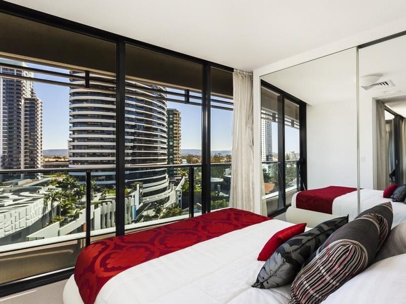 708/1 Oracle Boulevard, Broadbeach QLD 4218