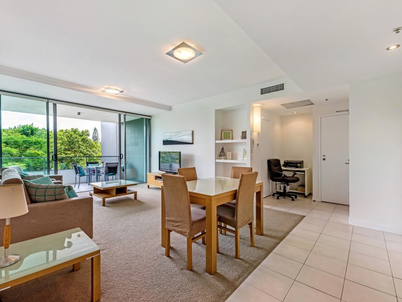 2219/33 T E Peters Drive, Broadbeach Waters QLD 4218