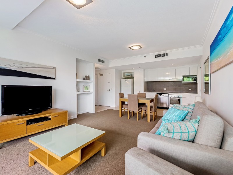 2219/33 T E Peters Drive, Broadbeach Waters QLD 4218