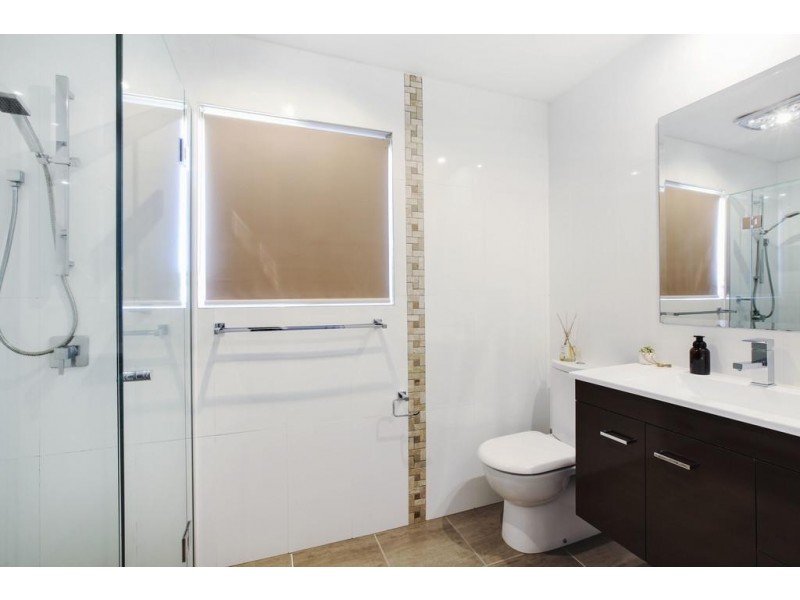 9 Lachlan Avenue, Molendinar QLD 4214