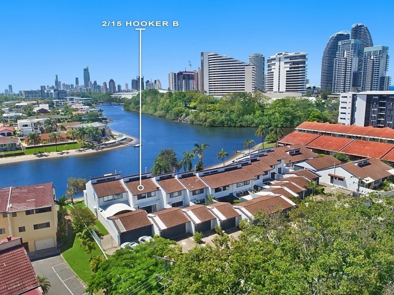 2/15 Hooker Boulevard, Broadbeach Waters QLD 4218