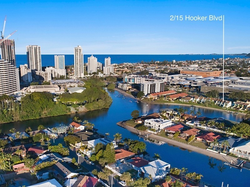 2/15 Hooker Boulevard, Broadbeach Waters QLD 4218