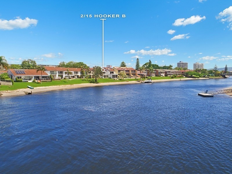2/15 Hooker Boulevard, Broadbeach Waters QLD 4218