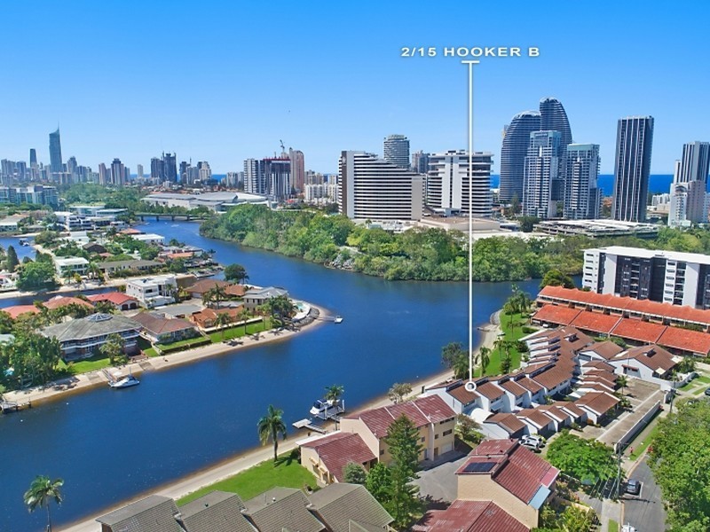 2/15 Hooker Boulevard, Broadbeach Waters QLD 4218