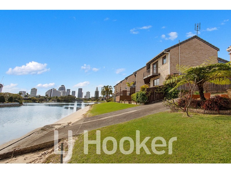8/49-51 Hooker Boulevard, Broadbeach Waters QLD 4218