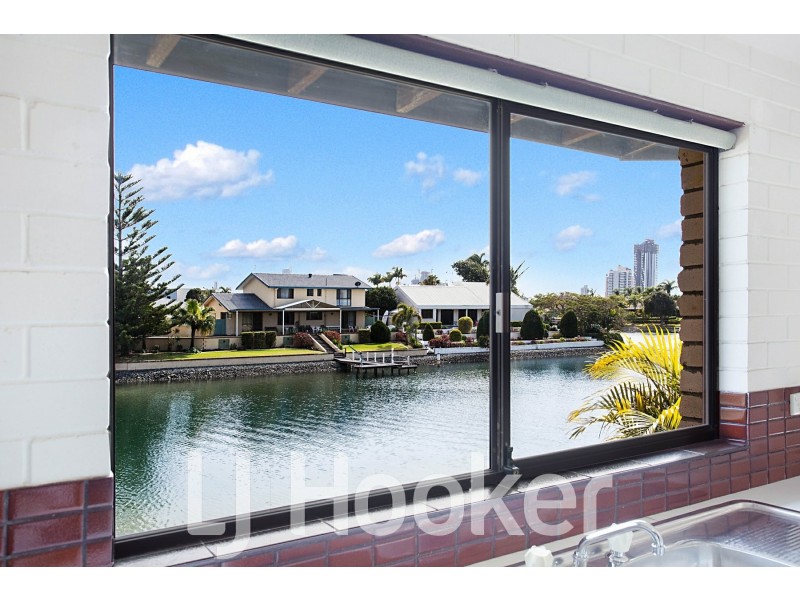 8/49-51 Hooker Boulevard, Broadbeach Waters QLD 4218