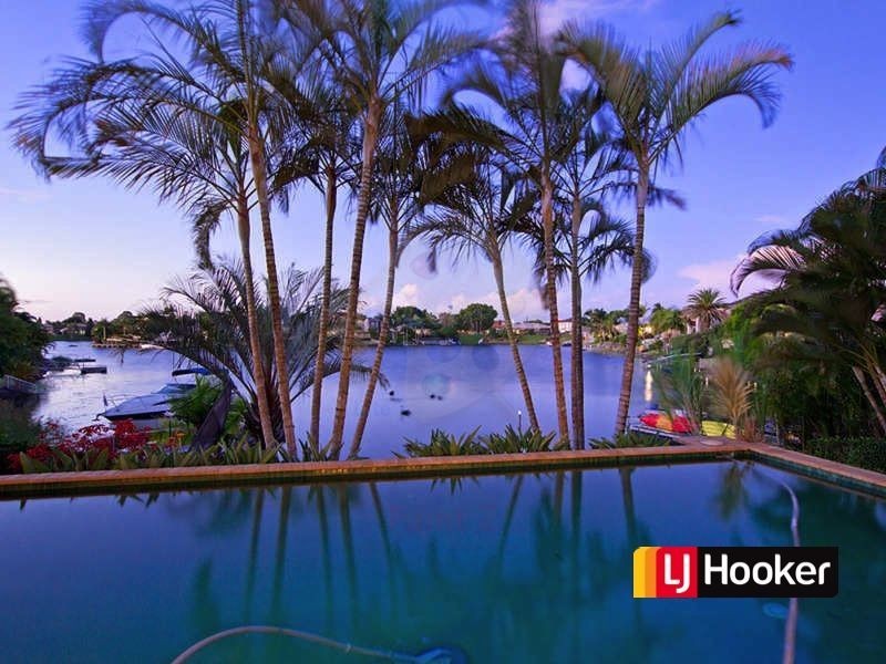 Clear Island Waters QLD 4226