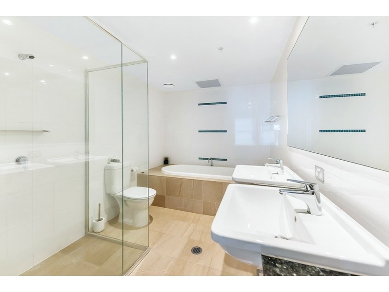 1904/22 Surf Parade, Broadbeach QLD 4218