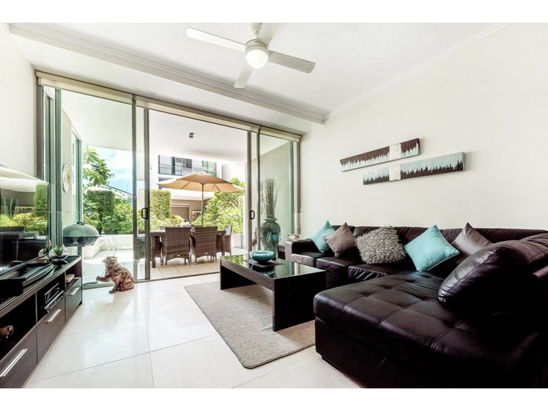 2010/33 T E Peters Drive, Broadbeach Waters QLD 4218