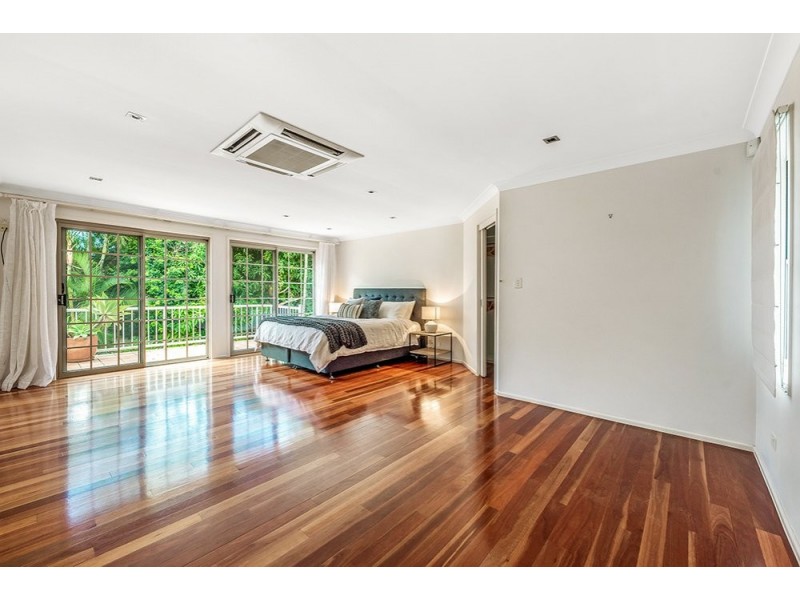 39 Cronin Avenue, Main Beach QLD 4217