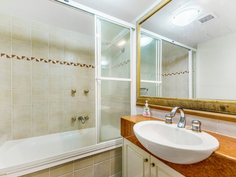 2312/24-26 Queensland Avenue, Broadbeach QLD 4218