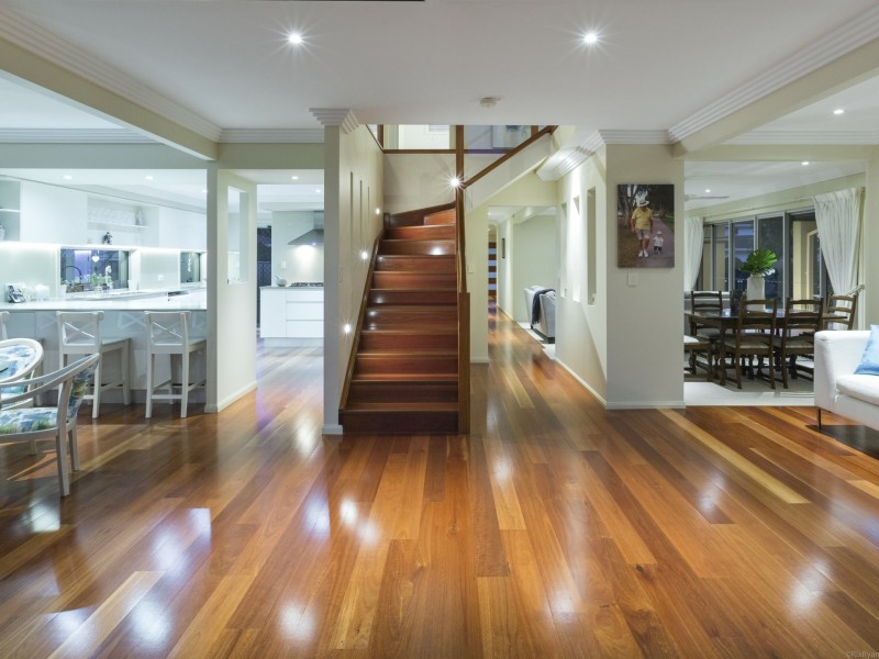 25 Sophie Ave, Broadbeach Waters QLD 4218