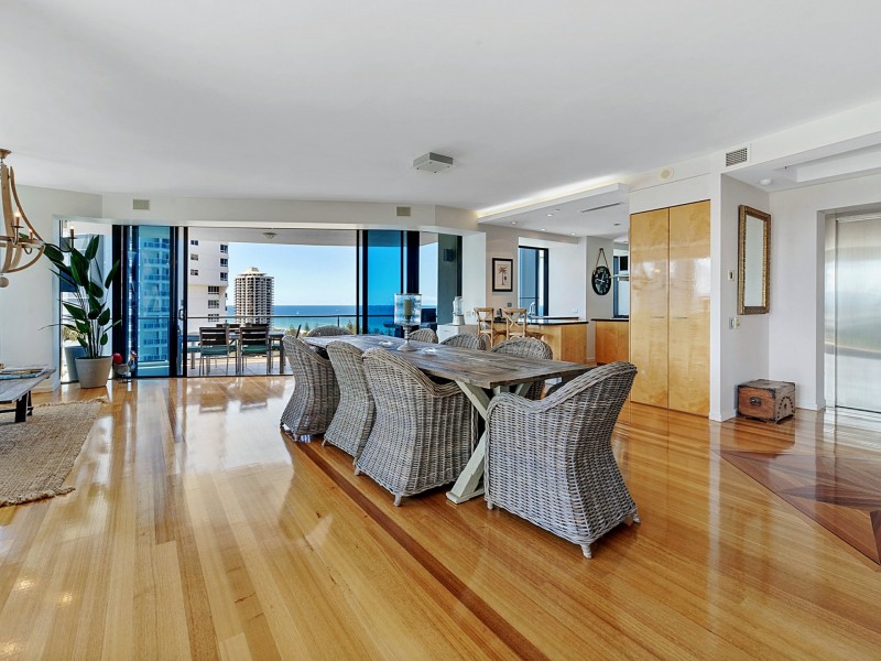 32/11 Peak Avenue, Main Beach QLD 4217