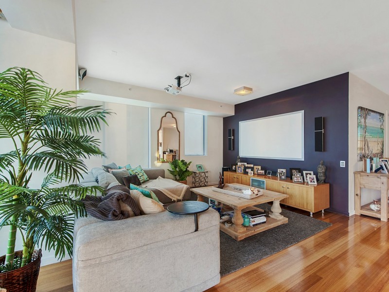 32/11 Peak Avenue, Main Beach QLD 4217