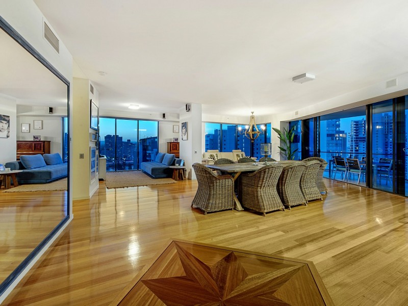 32/11 Peak Avenue, Main Beach QLD 4217