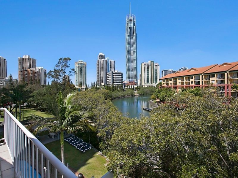13/59a Peninsular Drive, Surfers Paradise QLD 4217